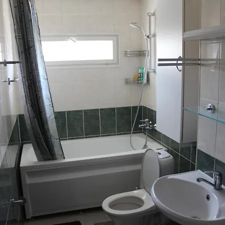 New Modern 4-room With Big Balcony And Undeground Parking In Center Of *