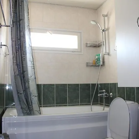 New Modern 4-room With Big Balcony And Undeground Parking In Center Of 塔林