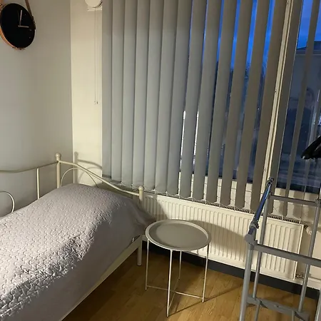 公寓 New Modern 4-room With Big Balcony And Undeground Parking In Center Of 塔林