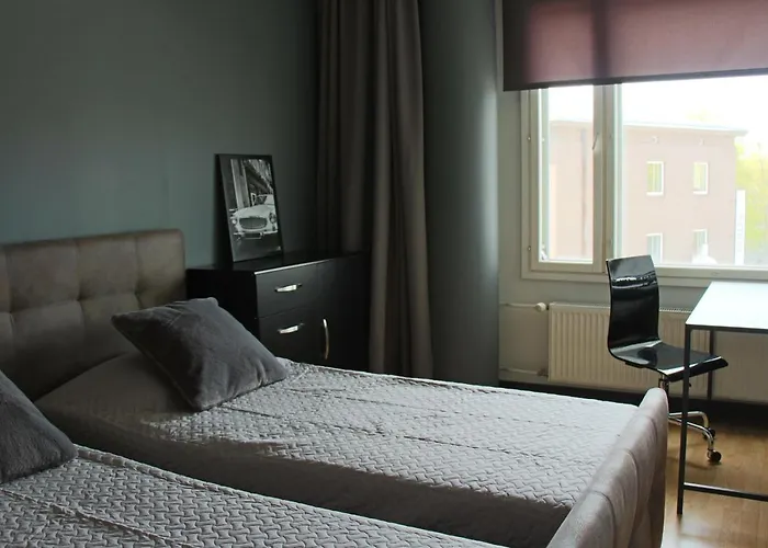 New Modern 4-room With Big Balcony And Undeground Parking In Center Of Apartamento *