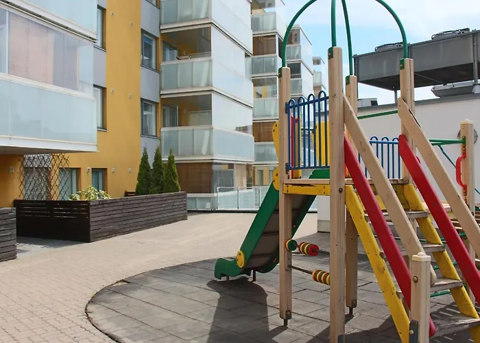 דירה New Modern 4-room With Big Balcony And Undeground Parking In Center Of *