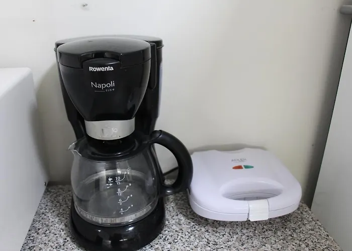 New Modern 4-room With Big Balcony And Undeground Parking In Center Of Apartamento *