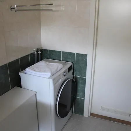 New Modern 4-room With Big Balcony And Undeground Parking In Center Of Appartamento